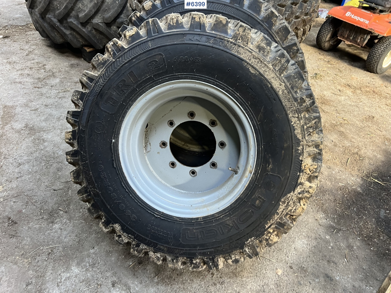 Nokian tri 2 studded tires for tractors - Otros maquinaria: foto 3 Nokian tri 2 studded tires for tractors - Otros maquinaria: foto 3