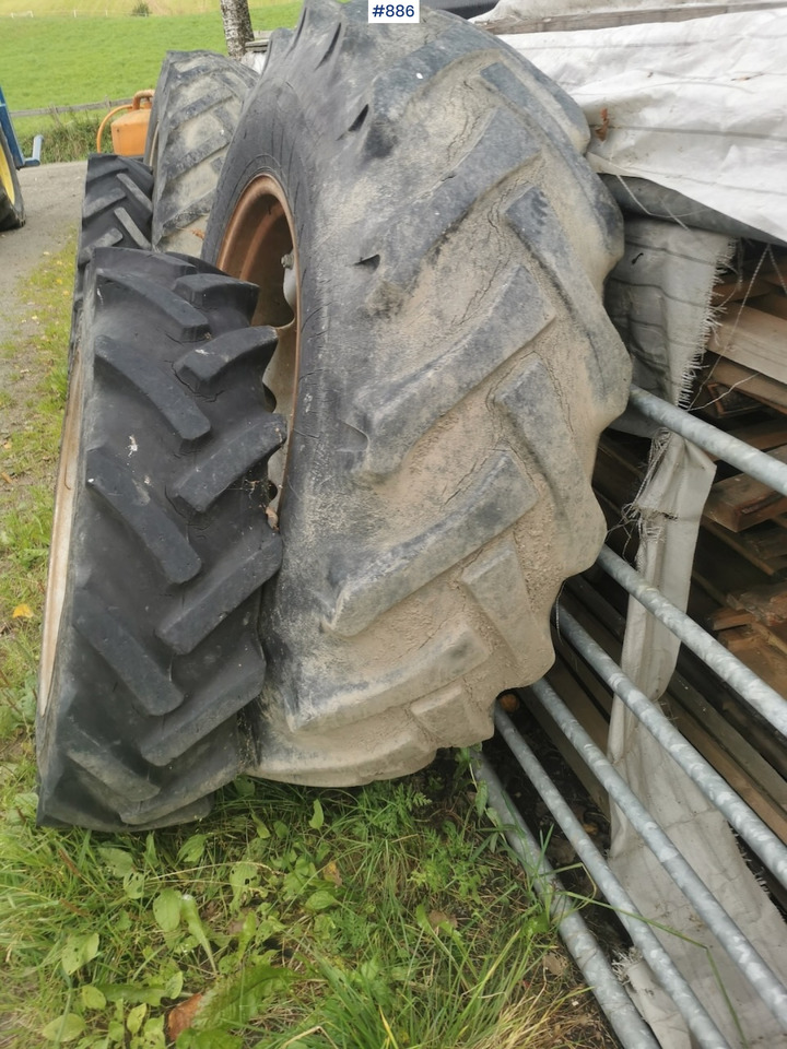 Wheel set on Deutz-Fahr 3.60 - Rueda completa para Maquinaria agrícola: foto 2 Wheel set on Deutz-Fahr 3.60 - Rueda completa para Maquinaria agrícola: foto 2
