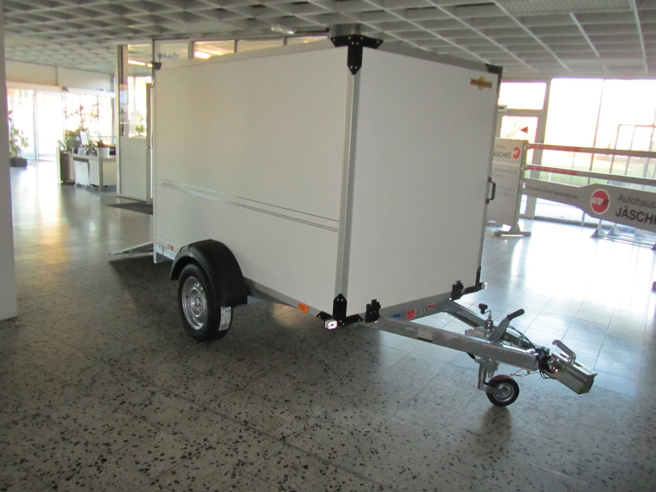 Humbaur HK 132513-15P Überfahrwand Kofferanhänger Flex - Remolque caja cerrada: foto 2 Humbaur HK 132513-15P Überfahrwand Kofferanhänger Flex - Remolque caja cerrada: foto 2