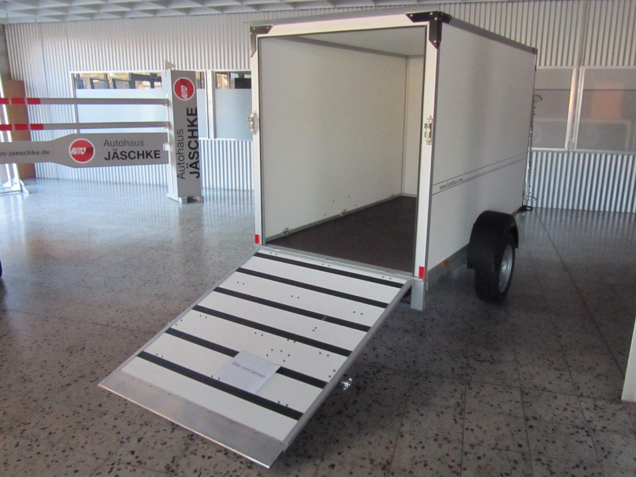 Humbaur HK 132513-15P Überfahrwand Kofferanhänger Flex - Remolque caja cerrada: foto 1 Humbaur HK 132513-15P Überfahrwand Kofferanhänger Flex - Remolque caja cerrada: foto 1