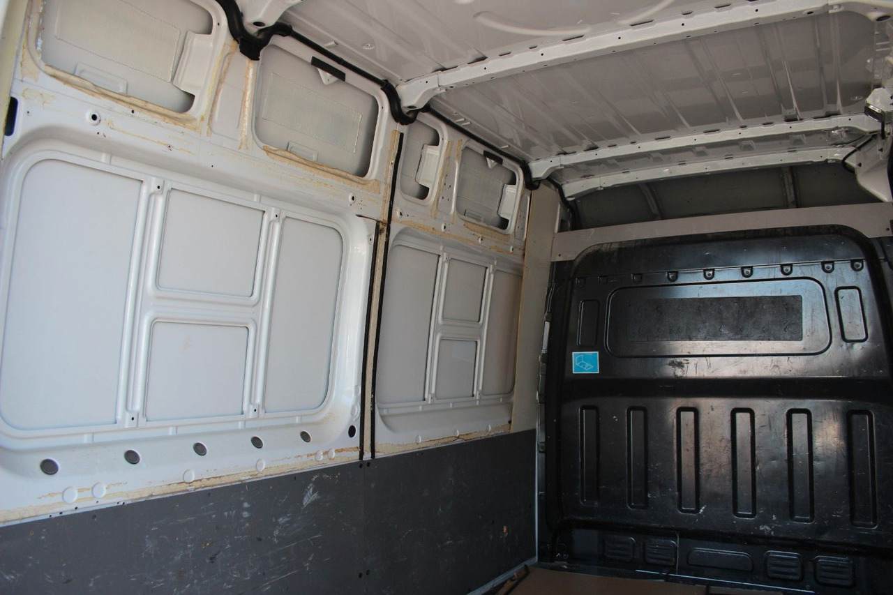 Furgón Hyundai H350 Kasten L2H2 Profi Klima 137tKM: foto 9