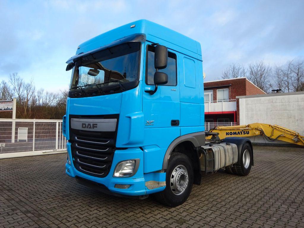 DAF XF 440 + Hydrl. Pumpe 4x2 DAF XF 440 + Kipphydraulik - Cabeza tractora: foto 2 DAF XF 440 + Hydrl. Pumpe 4x2 DAF XF 440 + Kipphydraulik - Cabeza tractora: foto 2