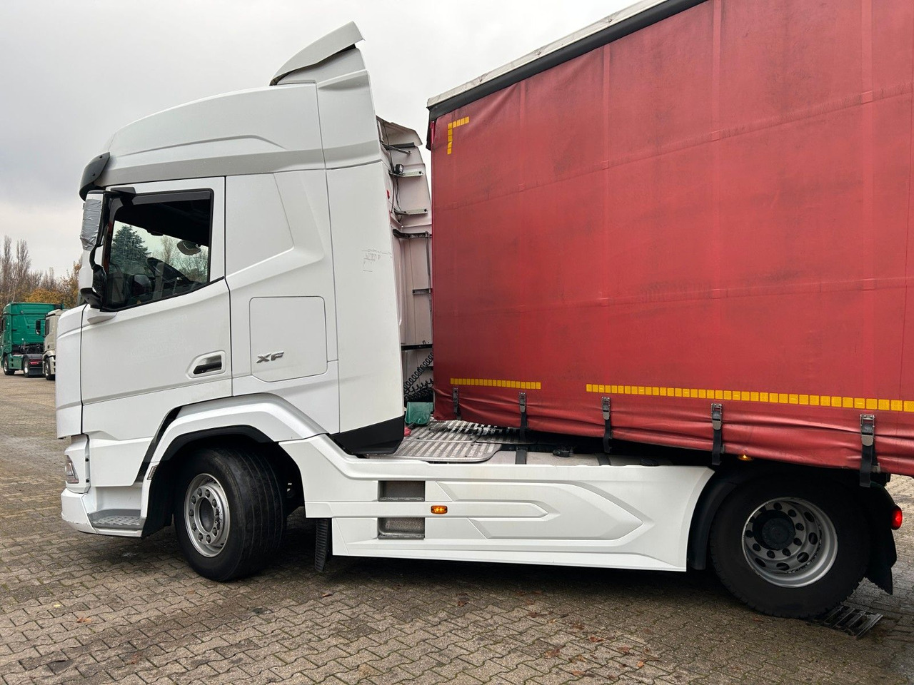 DAF XF 530 SZM 4x2 - Cabeza tractora: foto 3 DAF XF 530 SZM 4x2 - Cabeza tractora: foto 3