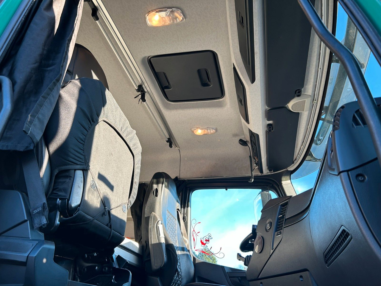 Cabeza tractora Mercedes-Benz 1845 Arocs SZM 4x4 HAD: foto 30 Cabeza tractora Mercedes-Benz 1845 Arocs SZM 4x4 HAD: foto 30