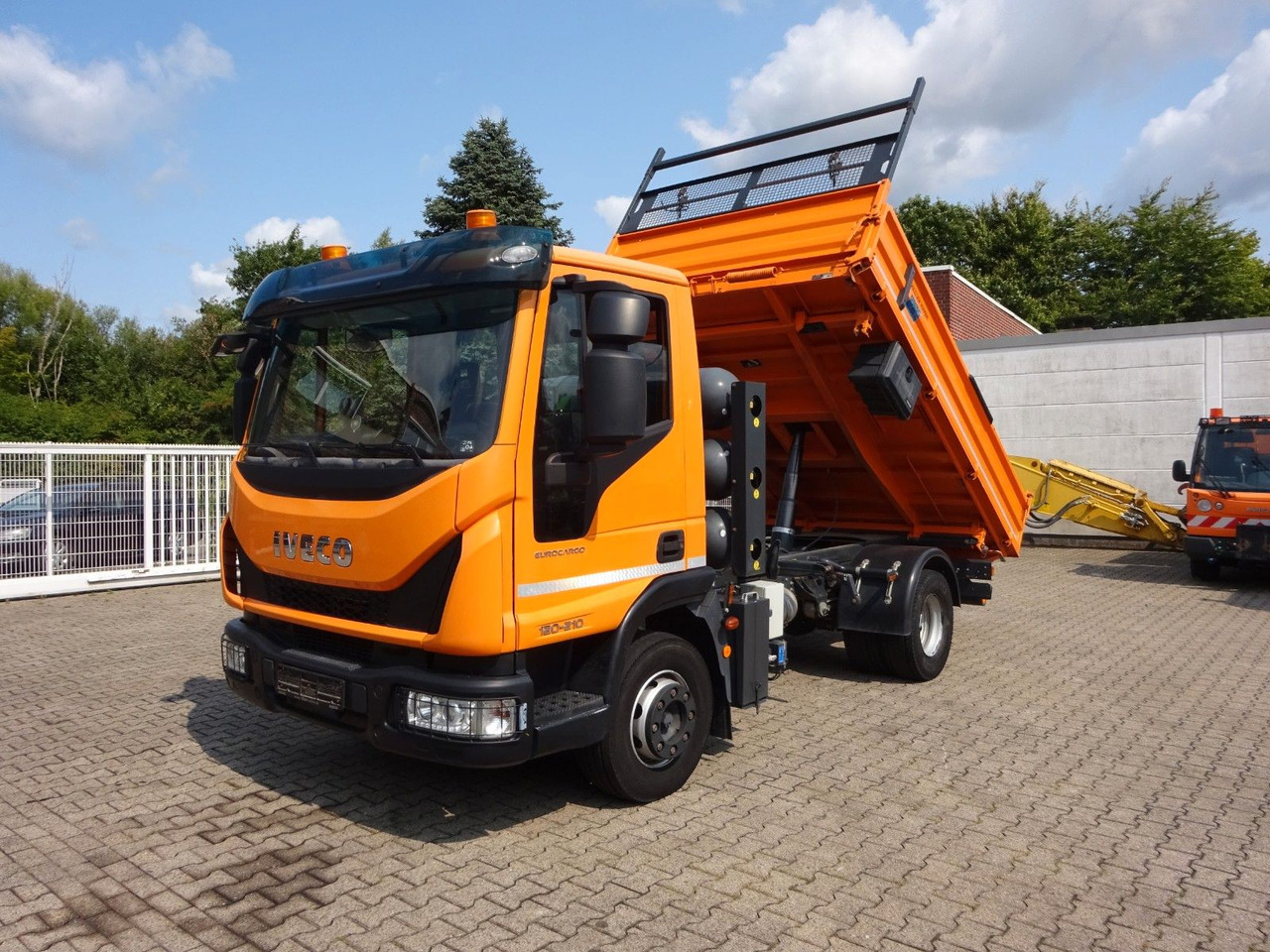 Iveco 120-210 MEILLER 3Skipper CNG GAS 4x2 - Camión volquete: foto 1 Iveco 120-210 MEILLER 3Skipper CNG GAS 4x2 - Camión volquete: foto 1