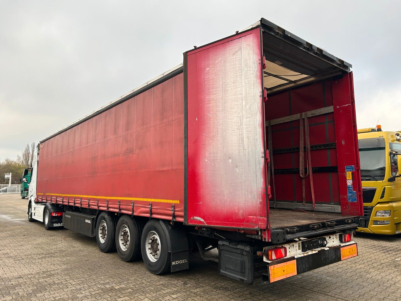 Kögel Auflieger Pritsche Plane - Semirremolque lona: foto 3 Kögel Auflieger Pritsche Plane - Semirremolque lona: foto 3