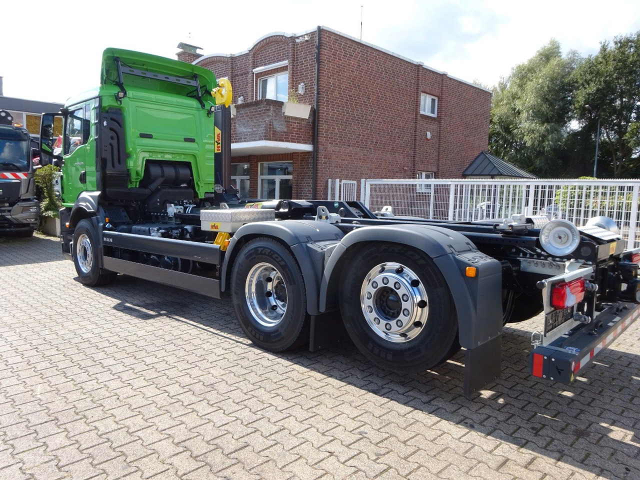 MAN 26.520 TGS HYVA Abroller 6x2 NEU - Camión multibasculante: foto 4 MAN 26.520 TGS HYVA Abroller 6x2 NEU - Camión multibasculante: foto 4