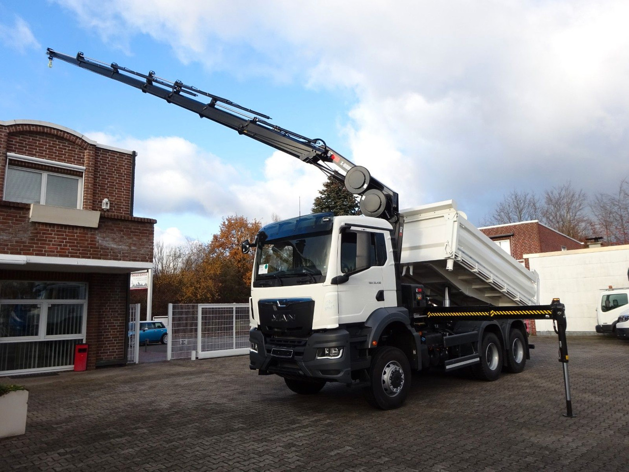 MAN 33.430 6x6 3-SEITENKIPPER KRAN HIAB 228- 6HYDRO - Camión volquete, Camión grúa: foto 3 MAN 33.430 6x6 3-SEITENKIPPER KRAN HIAB 228- 6HYDRO - Camión volquete, Camión grúa: foto 3