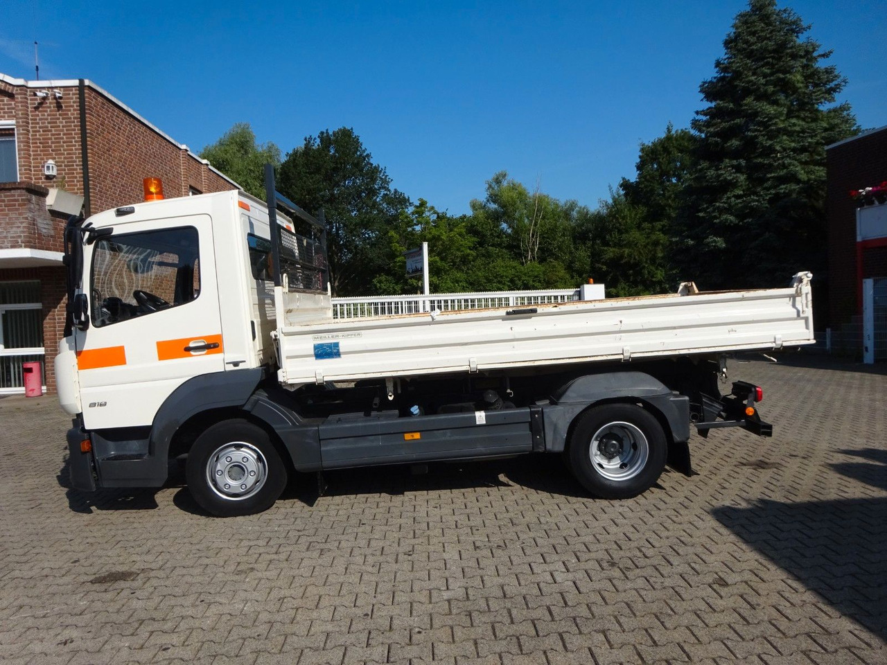Mercedes-Benz 818 Atego MEILLER 3Skipper 4x2 - Camión volquete: foto 2 Mercedes-Benz 818 Atego MEILLER 3Skipper 4x2 - Camión volquete: foto 2