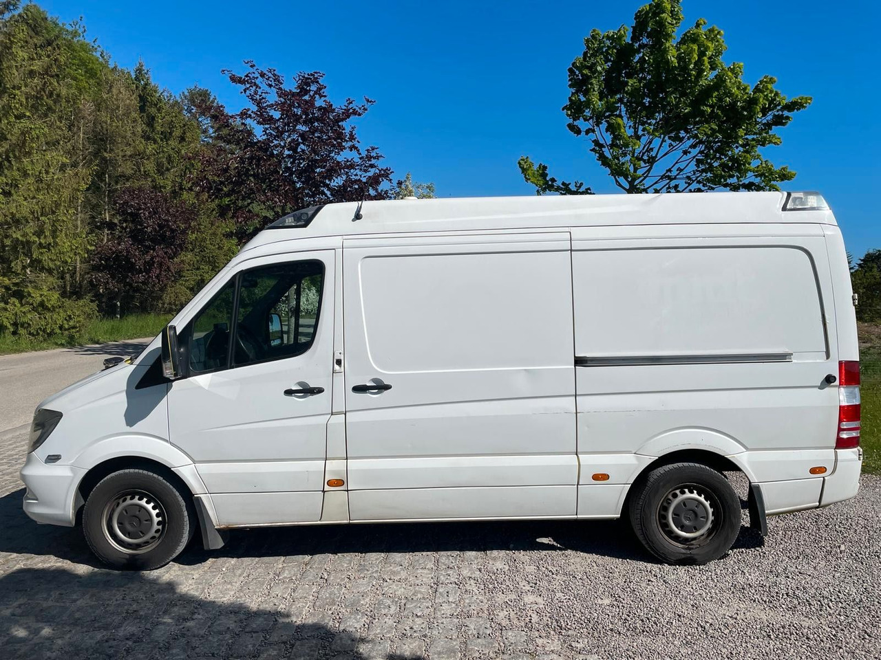 Mercedes-Benz Sprinter Kasten 316 CDI Ambulance *7 300 Netto - Ambulancia: foto 2 Mercedes-Benz Sprinter Kasten 316 CDI Ambulance *7 300 Netto - Ambulancia: foto 2