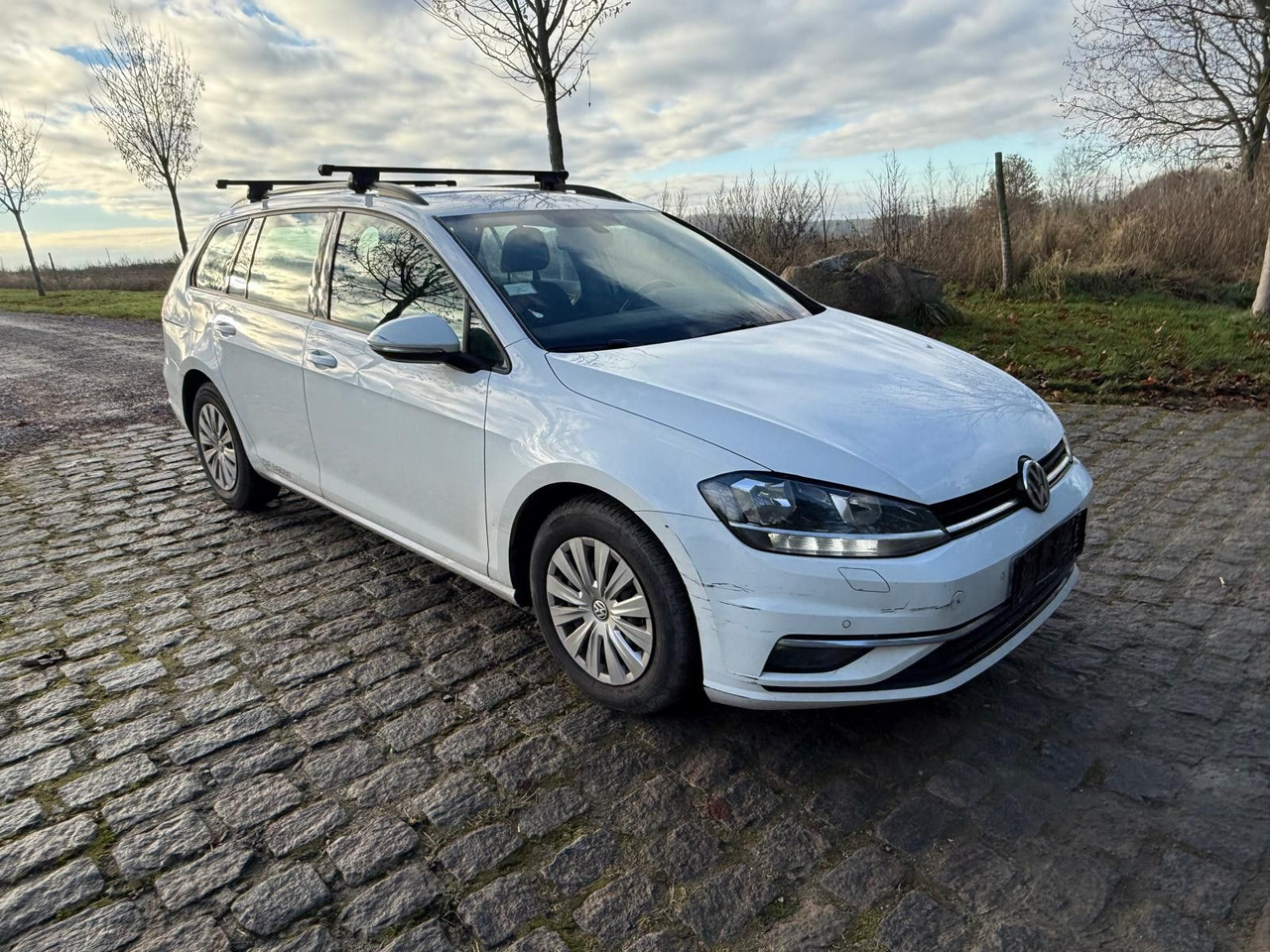 Volkswagen Golf VII 1.6 TDI Comfortline *LKW zull. 2sitze - Coche familiar: foto 1 Volkswagen Golf VII 1.6 TDI Comfortline *LKW zull. 2sitze - Coche familiar: foto 1