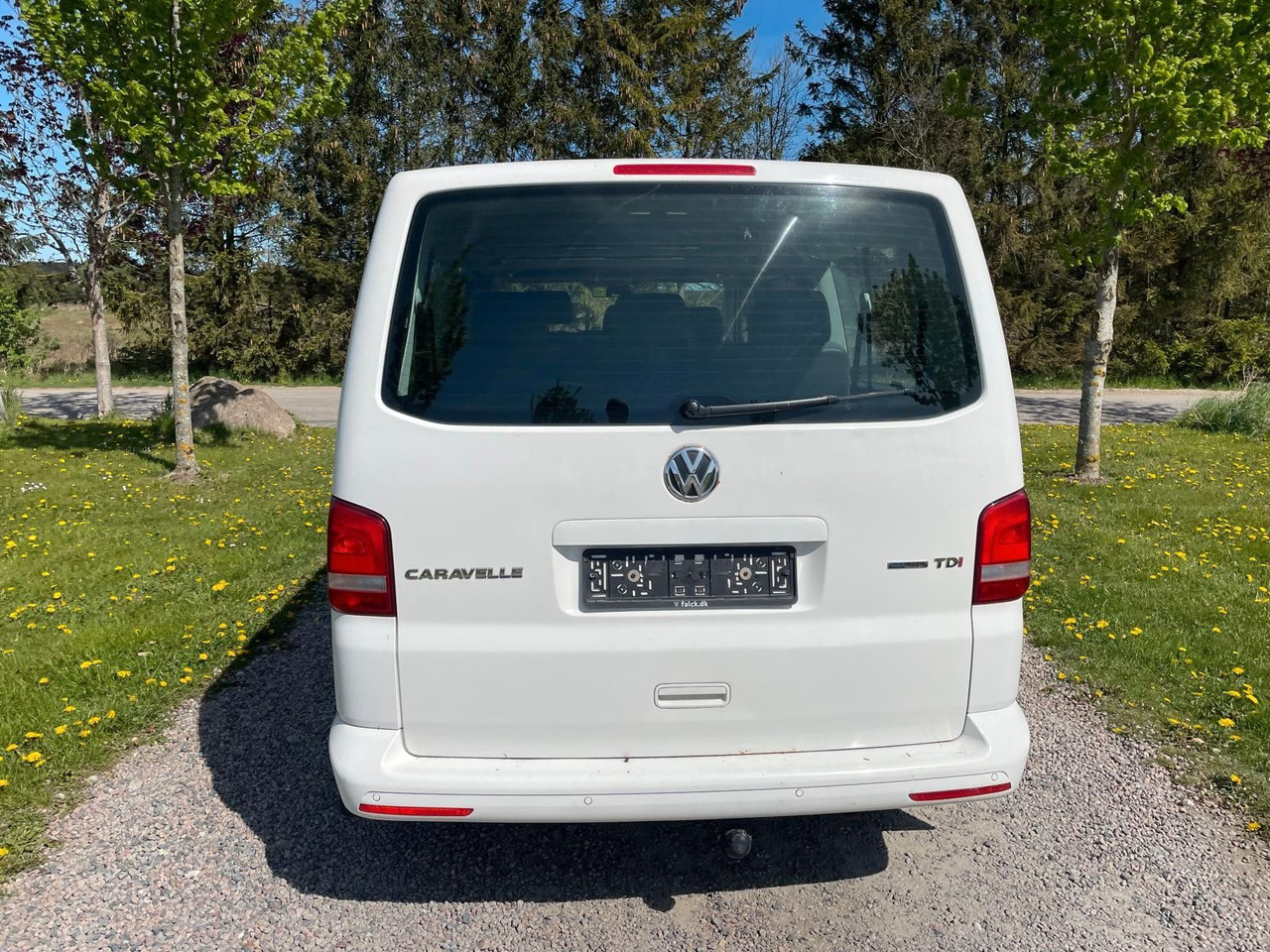 Volkswagen T5 Caravelle 2.0 TDI DSG Comfortline Lang - Furgoneta de pasajeros: foto 4 Volkswagen T5 Caravelle 2.0 TDI DSG Comfortline Lang - Furgoneta de pasajeros: foto 4