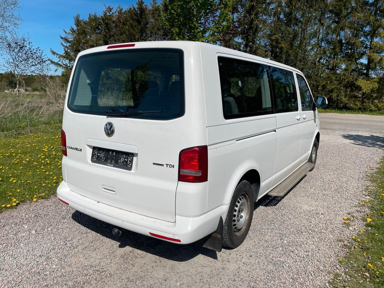 Volkswagen T5 Caravelle 2.0 TDI DSG Comfortline Lang - Furgoneta de pasajeros: foto 5 Volkswagen T5 Caravelle 2.0 TDI DSG Comfortline Lang - Furgoneta de pasajeros: foto 5