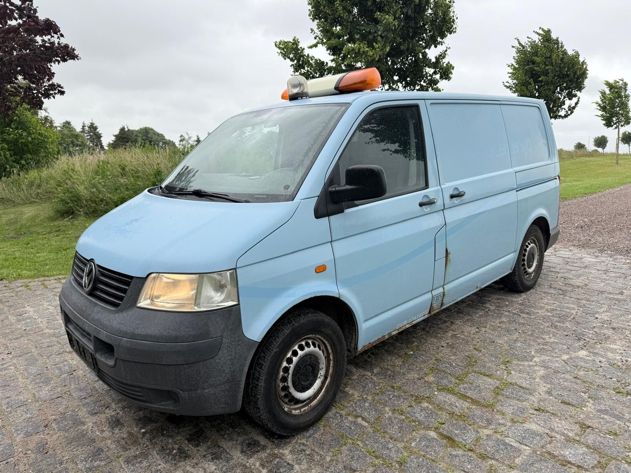 Volkswagen T5 Transporter 2.5 TDI 4Motion *Klima *4x4 - Furgoneta pequeña: foto 2 Volkswagen T5 Transporter 2.5 TDI 4Motion *Klima *4x4 - Furgoneta pequeña: foto 2