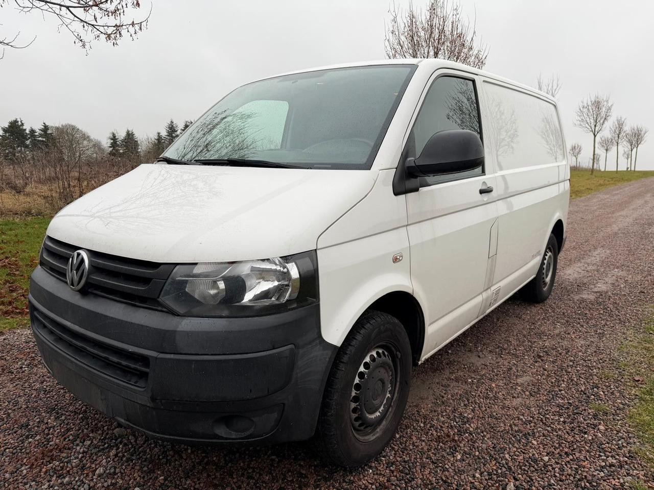 Volkswagen T5 Transporter Kasten-Kombi Kasten - Furgoneta pequeña: foto 1 Volkswagen T5 Transporter Kasten-Kombi Kasten - Furgoneta pequeña: foto 1