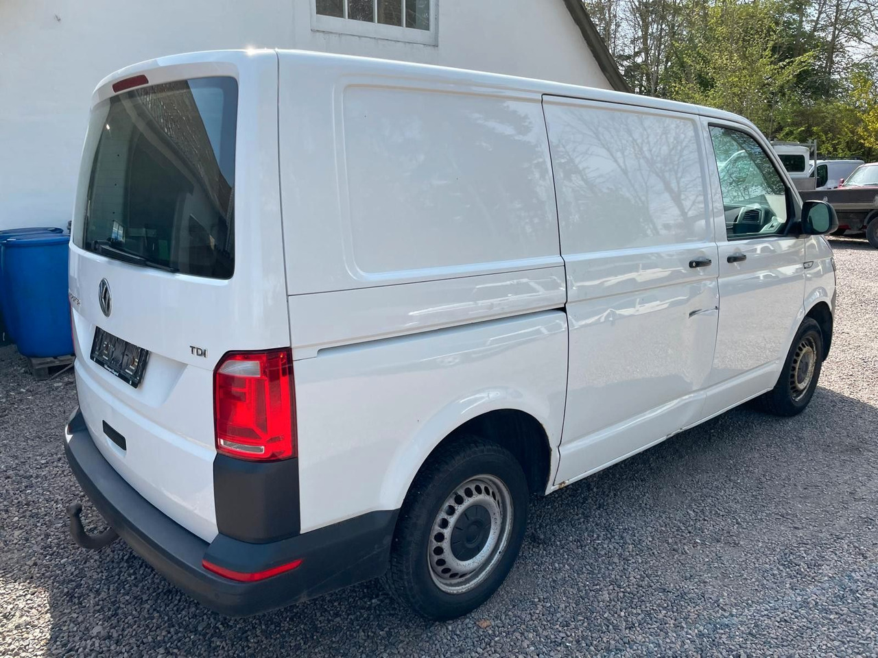 Volkswagen T6 Transporter 2.0 TDI *Motorschaden RESERVEE RO - Furgoneta pequeña: foto 5 Volkswagen T6 Transporter 2.0 TDI *Motorschaden RESERVEE RO - Furgoneta pequeña: foto 5
