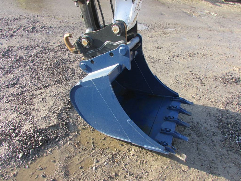 Bobcat E 88 R2 Minibagger 72.500 EUR - Miniexcavadora: foto 3 Bobcat E 88 R2 Minibagger 72.500 EUR - Miniexcavadora: foto 3