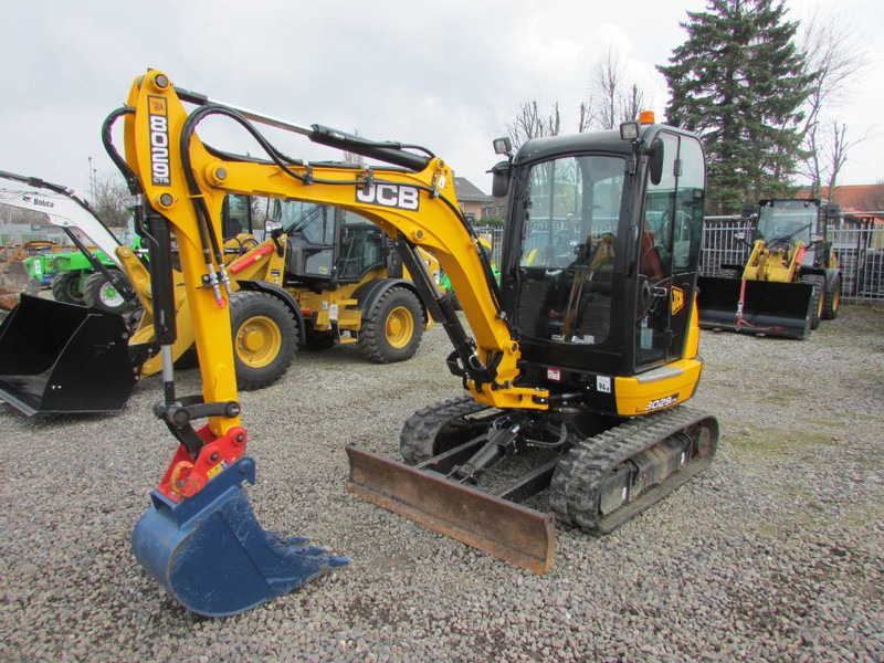 JCB 8029 CTS Minibagger 28.500 EUR - Miniexcavadora: foto 2 JCB 8029 CTS Minibagger 28.500 EUR - Miniexcavadora: foto 2