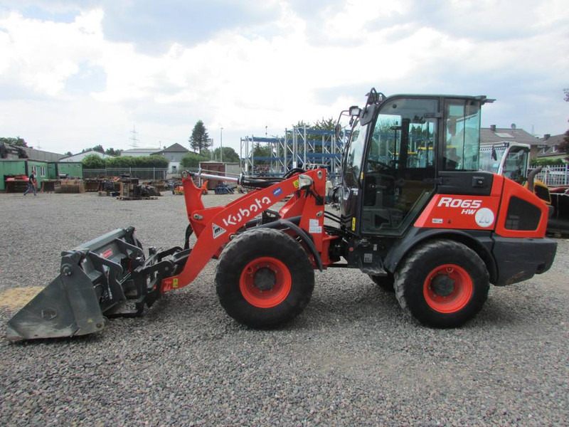Kubota R 065 Radlader 32.500 EUR - Cargadora de ruedas: foto 1 Kubota R 065 Radlader 32.500 EUR - Cargadora de ruedas: foto 1