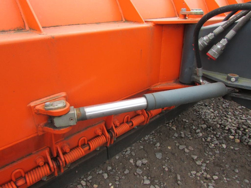 Tuchel SF 275 Schneeschild / 3.300 EUR / Top Zustand - Cuchilla quitanieves para Maquinaria de construcción: foto 3 Tuchel SF 275 Schneeschild / 3.300 EUR / Top Zustand - Cuchilla quitanieves para Maquinaria de construcción: foto 3