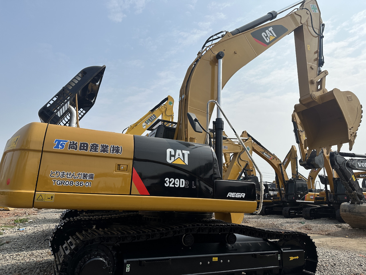 CATERPILLAR 329D2L - Excavadora de cadenas: foto 1 CATERPILLAR 329D2L - Excavadora de cadenas: foto 1
