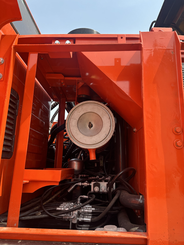 DOOSAN DX225LC-9C - Excavadora de cadenas: foto 4 DOOSAN DX225LC-9C - Excavadora de cadenas: foto 4