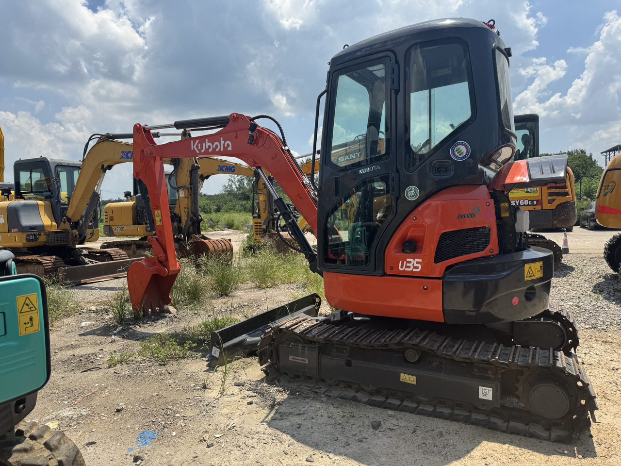 KUBOTA U35-5 - Miniexcavadora: foto 1 KUBOTA U35-5 - Miniexcavadora: foto 1