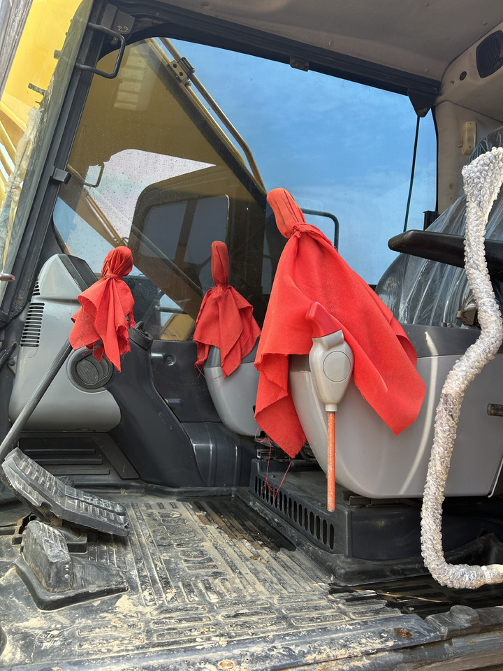 Komatsu PC 200-8 - Excavadora de cadenas: foto 4 Komatsu PC 200-8 - Excavadora de cadenas: foto 4
