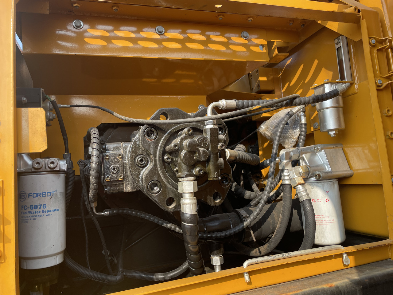 Excavadora de cadenas SANY SY235C: foto 6