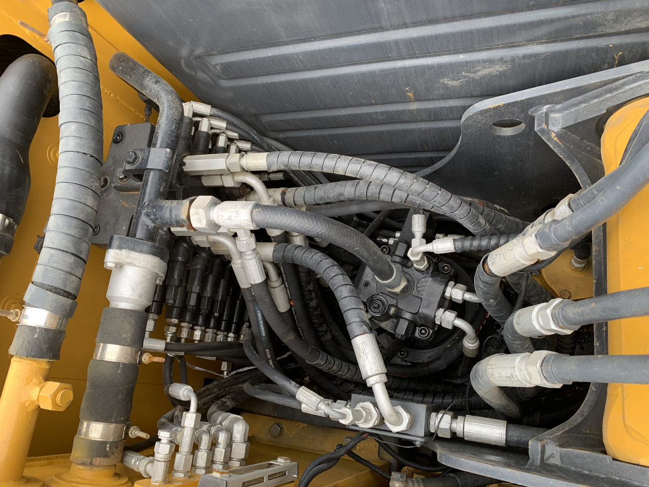 Miniexcavadora XCMG XE 85DA: foto 9