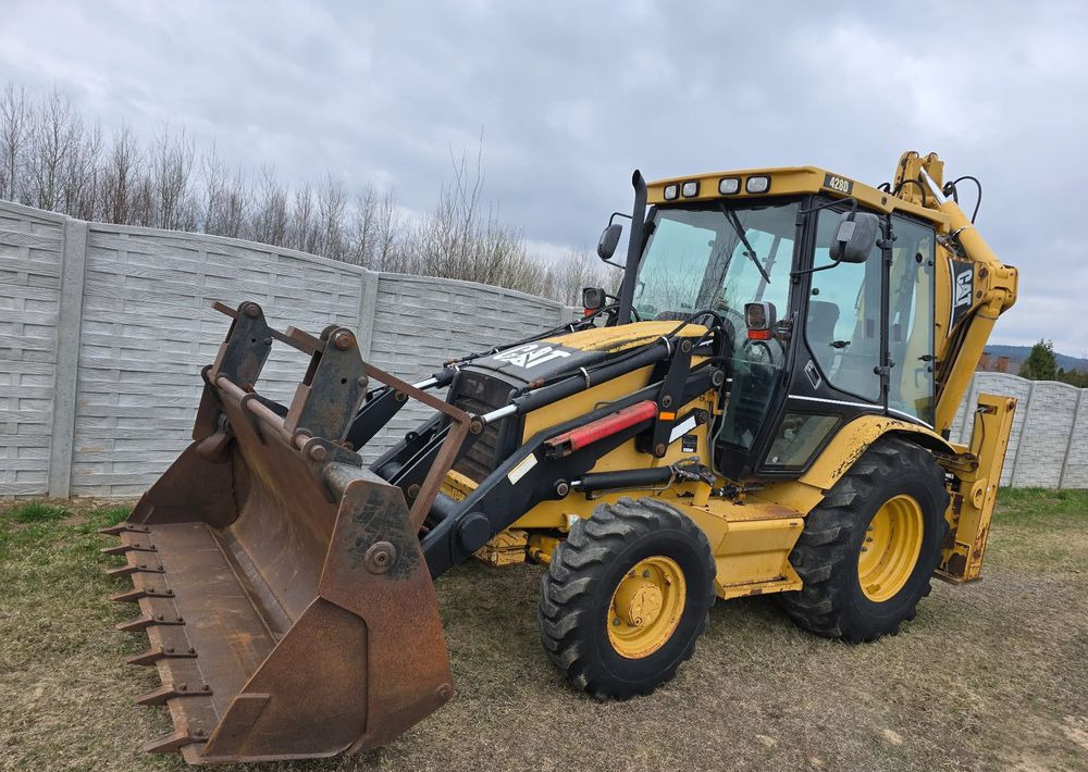 Caterpillar - Retroexcavadora: foto 1 Caterpillar - Retroexcavadora: foto 1