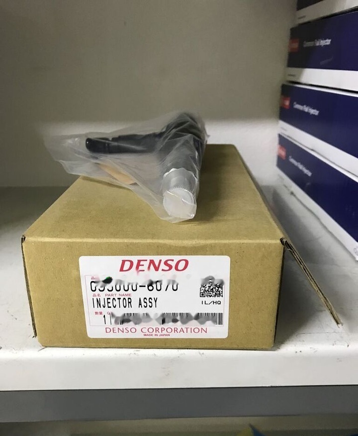 Cummins 2018 095000-6070 Komatsu CUMMINS-KOMATSU - Inyector para Retroexcavadora: foto 1 Cummins 2018 095000-6070 Komatsu CUMMINS-KOMATSU - Inyector para Retroexcavadora: foto 1