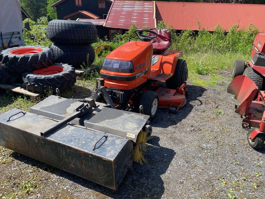2000 Kubota G1700//Sitteklipper med feier og oppsamler - Cortacésped: foto 1 2000 Kubota G1700//Sitteklipper med feier og oppsamler - Cortacésped: foto 1