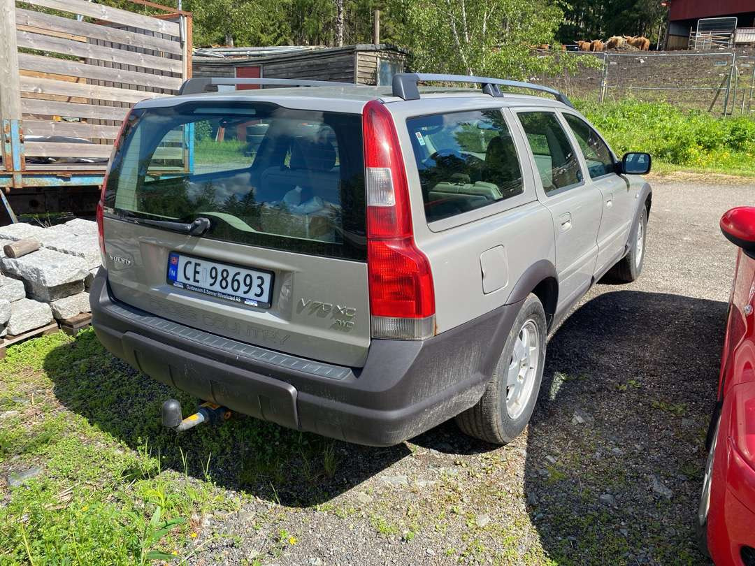 2001 Volvo XC70 EU-GODKJENT (rep.-objekt) - Coche: foto 5 2001 Volvo XC70 EU-GODKJENT (rep.-objekt) - Coche: foto 5