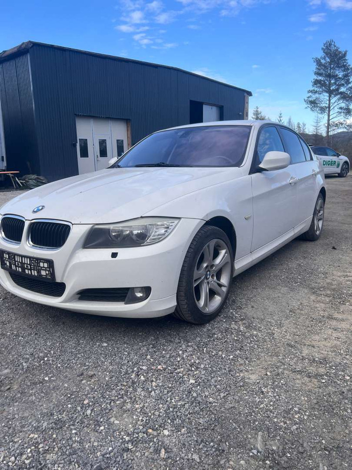 2009 BMW 316i Facelift (se mangellapp) - rep.-objekt - Coche: foto 2 2009 BMW 316i Facelift (se mangellapp) - rep.-objekt - Coche: foto 2