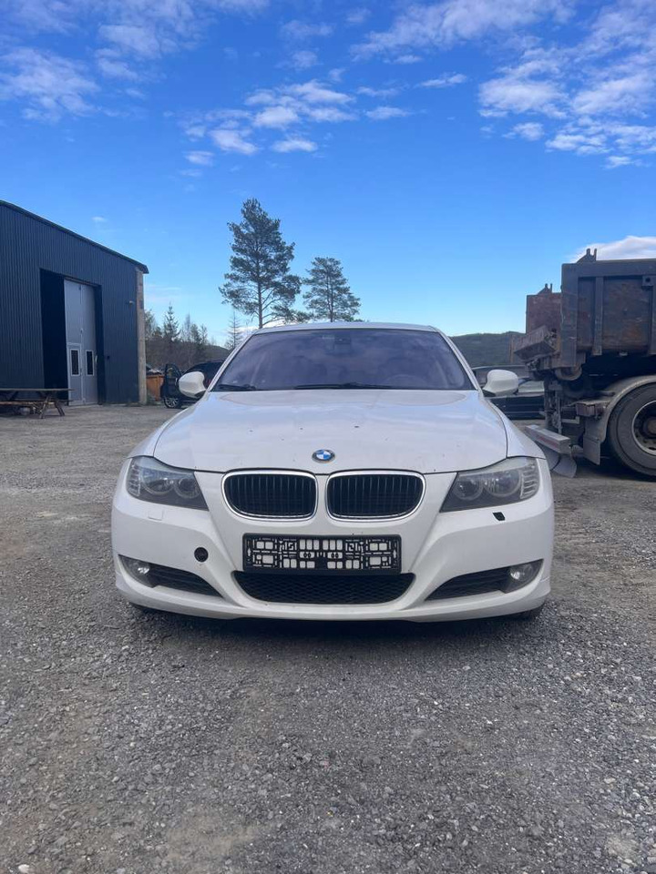 2009 BMW 316i Facelift (se mangellapp) - rep.-objekt - Coche: foto 1 2009 BMW 316i Facelift (se mangellapp) - rep.-objekt - Coche: foto 1