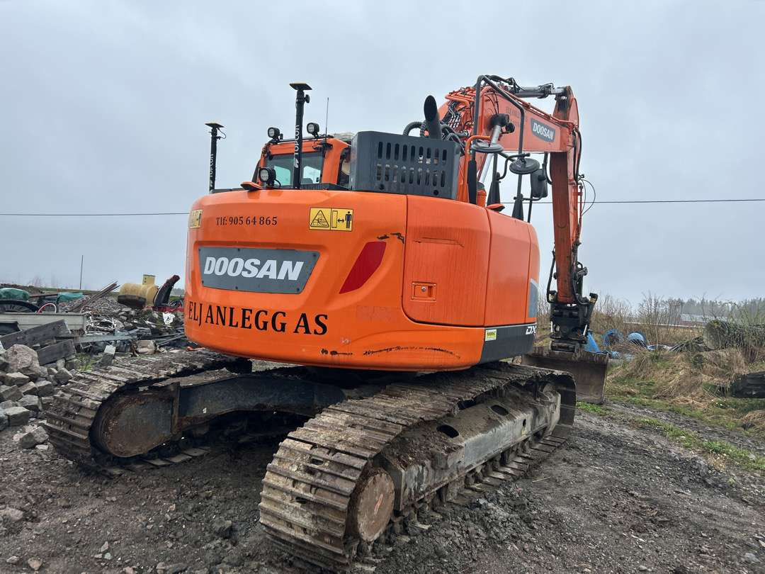 2018 Beltegraver 24 tonn Doosan DX 235LCR S 70-feste - Excavadora: foto 3 2018 Beltegraver 24 tonn Doosan DX 235LCR S 70-feste - Excavadora: foto 3