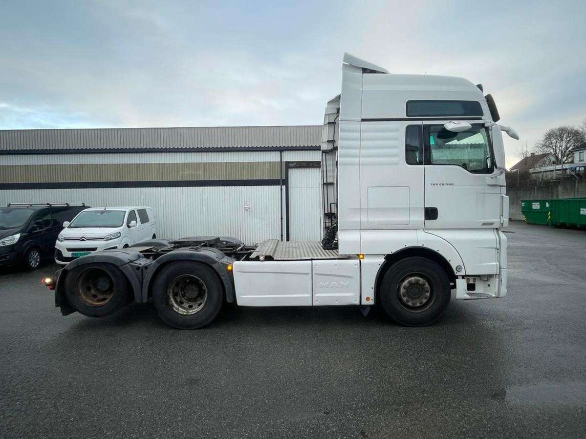 2016 MAN TGX 28.560 - Cabeza tractora: foto 4 2016 MAN TGX 28.560 - Cabeza tractora: foto 4
