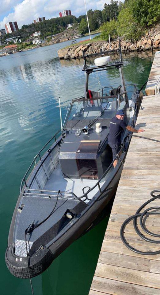 1997 Hurtiggående patruljebåt / 30 Fot / 870 HK - Otros maquinaria: foto 4 1997 Hurtiggående patruljebåt / 30 Fot / 870 HK - Otros maquinaria: foto 4