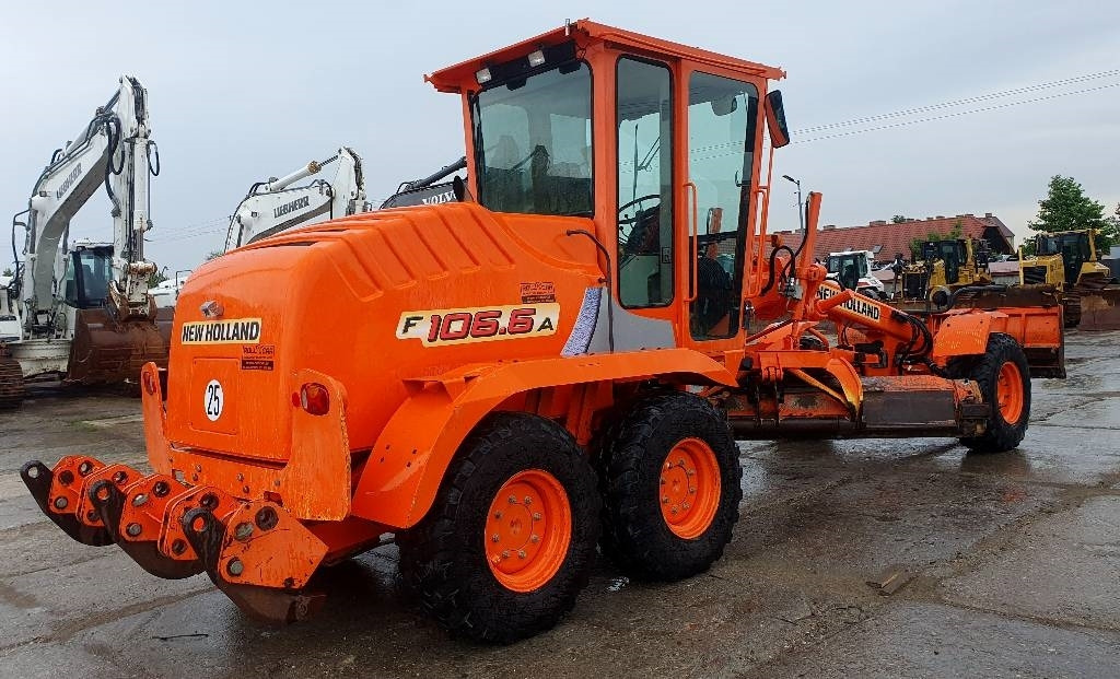 New Holland F 106.6 A - Grader: foto 4 New Holland F 106.6 A - Grader: foto 4
