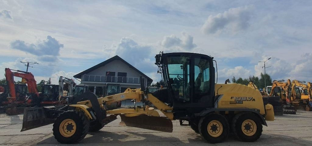 New Holland F 106.7 A - Grader: foto 2 New Holland F 106.7 A - Grader: foto 2