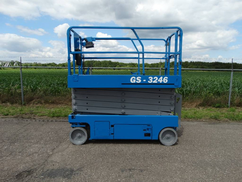 Genie GS 3246 - Plataforma de tijeras: foto 1 Genie GS 3246 - Plataforma de tijeras: foto 1