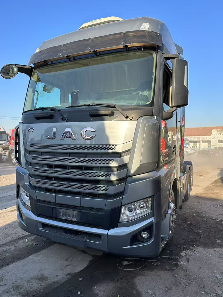 JAC K7 - Cabeza tractora: foto 1 JAC K7 - Cabeza tractora: foto 1