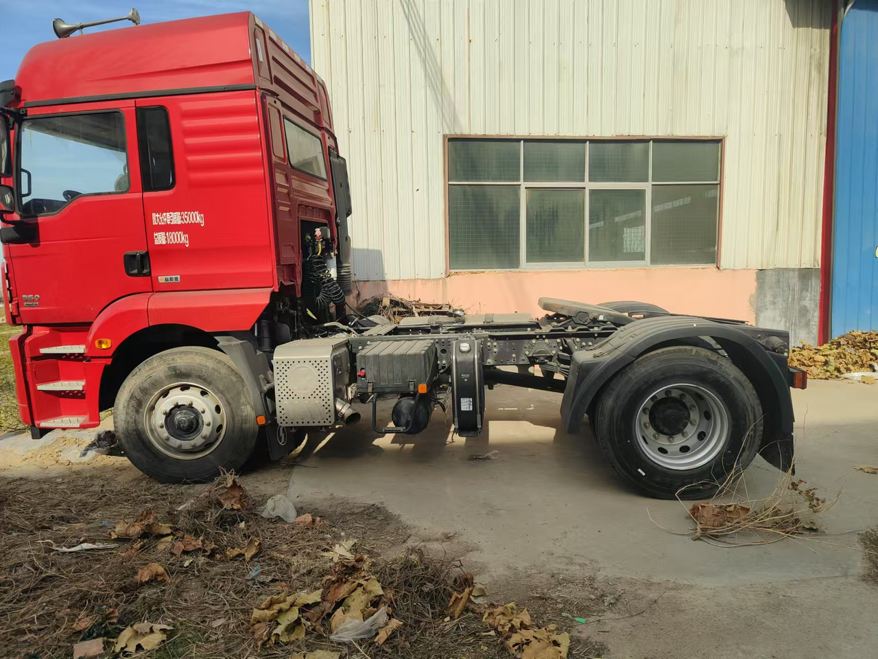 SHACMAN M3000 - Cabeza tractora: foto 3 SHACMAN M3000 - Cabeza tractora: foto 3