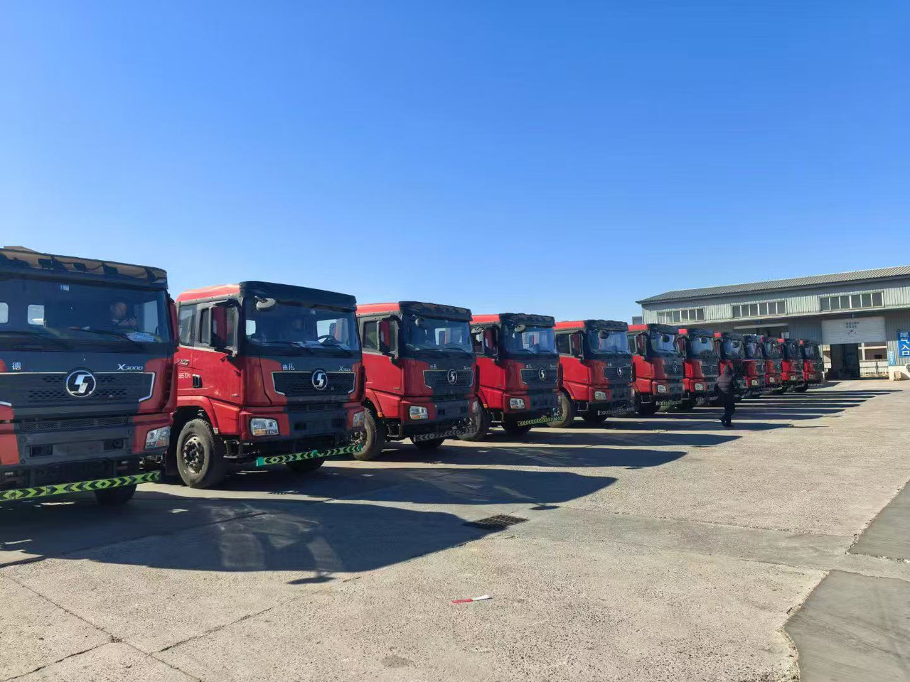 SHACMAN X3000 - Cabeza tractora: foto 2 SHACMAN X3000 - Cabeza tractora: foto 2