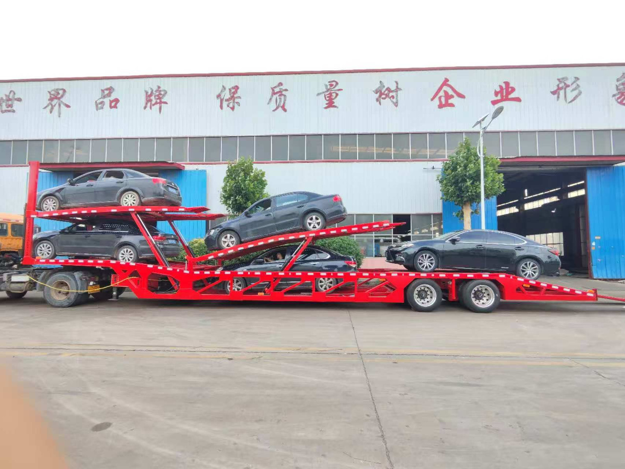 - Semirremolque portavehículos: foto 1 - Semirremolque portavehículos: foto 1