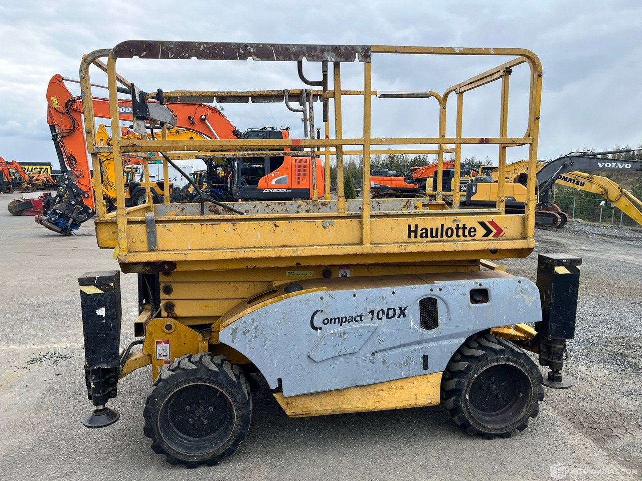 Haulotte Compact 10 DX, 2005 Nostin, Lempäälä - Plataforma de tijeras: foto 2 Haulotte Compact 10 DX, 2005 Nostin, Lempäälä - Plataforma de tijeras: foto 2