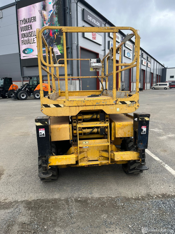 Haulotte Compact 10 DX, 2005 Nostin, Lempäälä - Plataforma de tijeras: foto 5 Haulotte Compact 10 DX, 2005 Nostin, Lempäälä - Plataforma de tijeras: foto 5