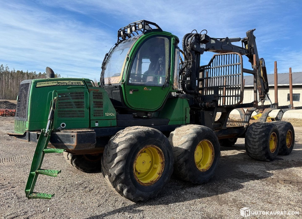 John Deere 1210E, harvester/forwarder, 28,430 h, Lahti - Autocargador: foto 3 John Deere 1210E, harvester/forwarder, 28,430 h, Lahti - Autocargador: foto 3