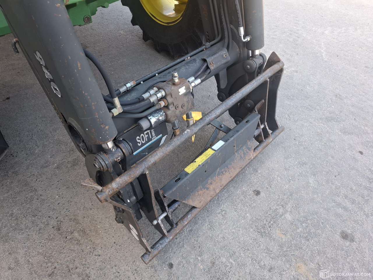 John Deere 6400, 1997 Traktori, Sis alv 25,5%, Nurmijärvi - Tractor: foto 5 John Deere 6400, 1997 Traktori, Sis alv 25,5%, Nurmijärvi - Tractor: foto 5
